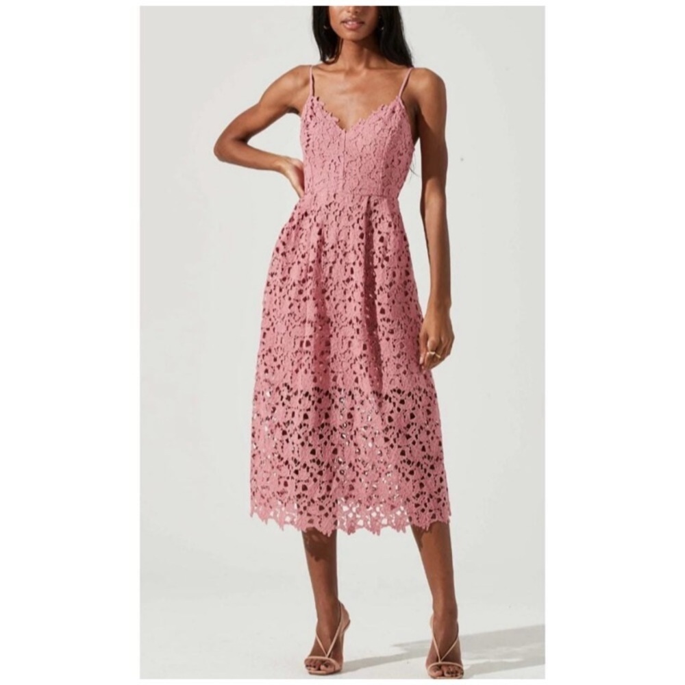 ASTR Floral Sleeveless Lace A-Line Midi Dress in Pink Mauve S